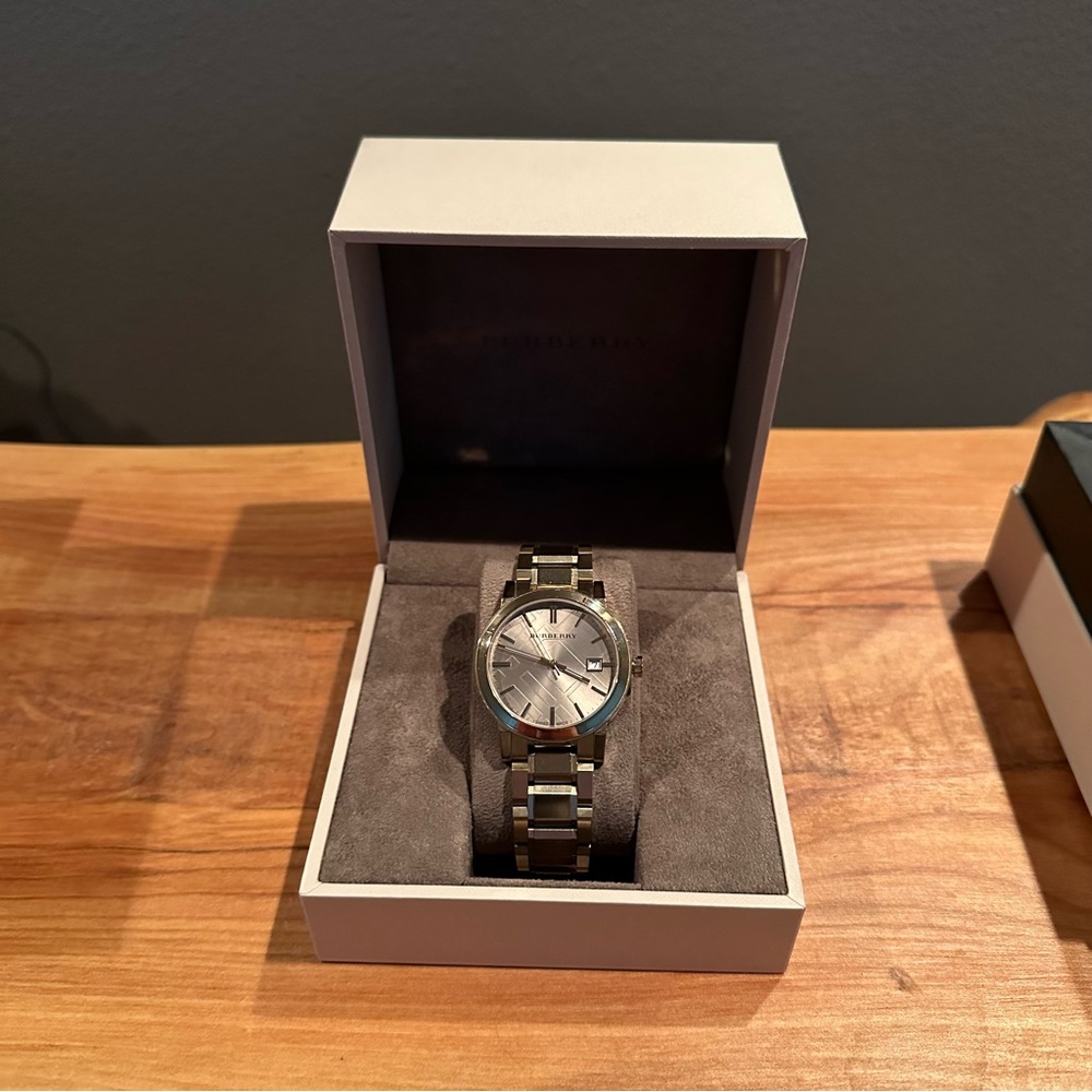 Burberry Womens Watch Gold BU9033